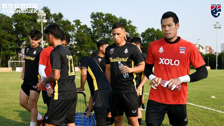 U23 Thái Lan chỉ có 16 cầu thủ trong buổi tập đầu tiên tại Việt Nam - Ảnh 4