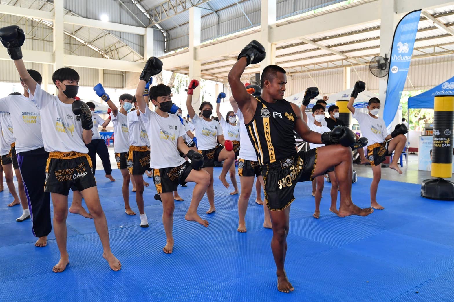 'Thánh' Buakaw đặt chỉ tiêu 3 HCV cho tuyển Kickboxing Thái Lan tại SEA Games 31 - Ảnh 2