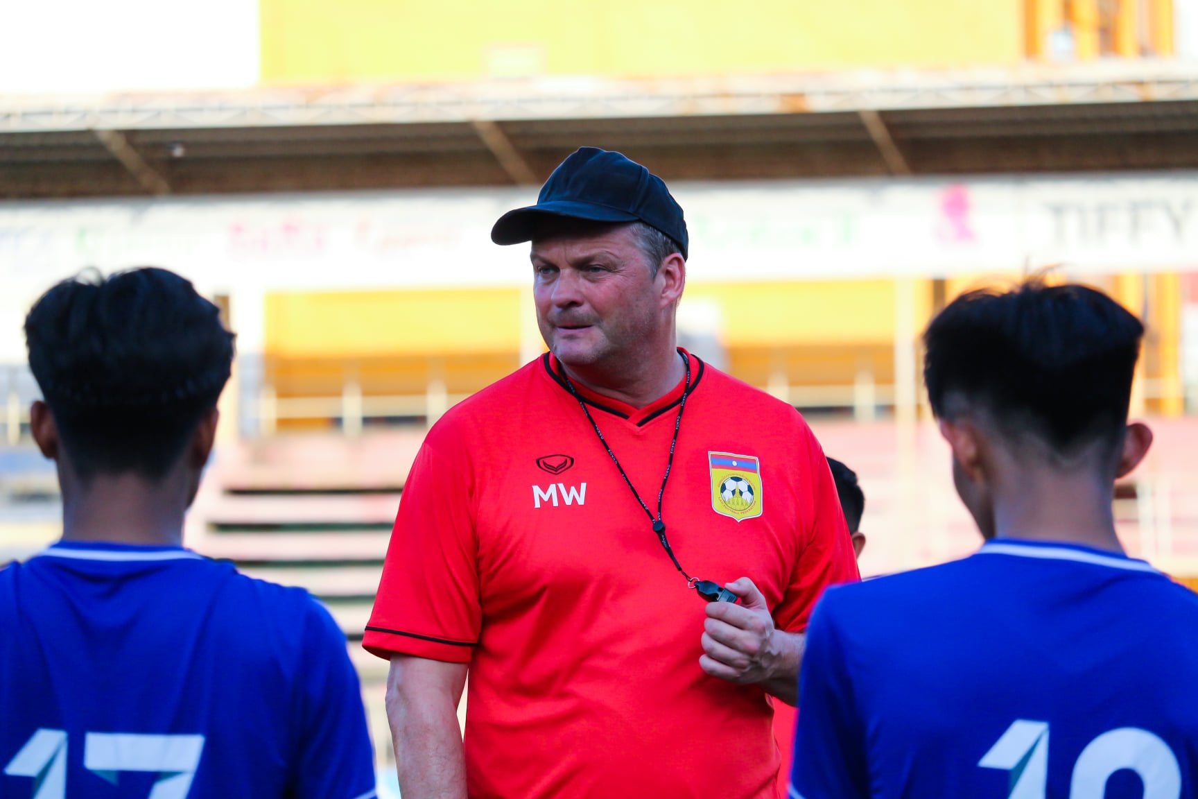 HLV U23 Lào muốn bắt kịp trình độ bóng đá Việt Nam và Thái Lan - Ảnh 1