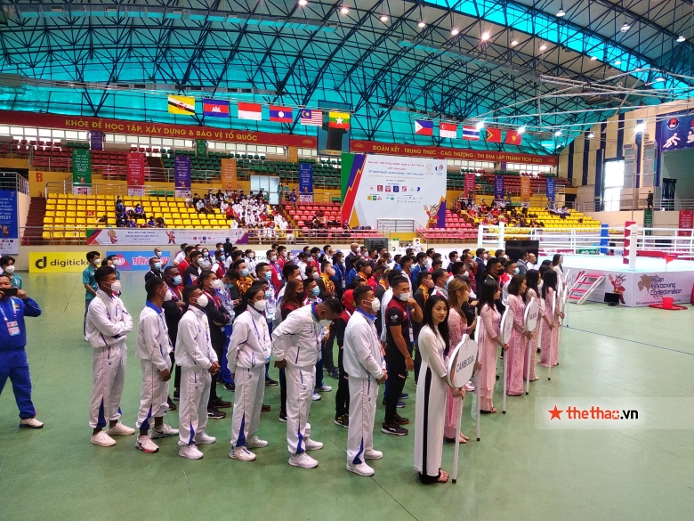 Hàng ngàn khán giả Bắc Ninh đến xem trận khai mạc Kickboxing SEA Games 31 - Ảnh 1