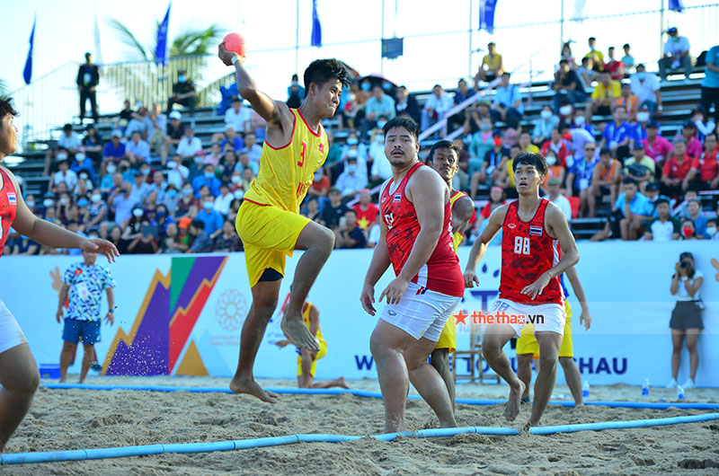 ĐT Bóng ném bãi biển Việt Nam đánh bại Thái Lan, giành HCV SEA Games 31 với thành tích toàn thắng - Ảnh 2