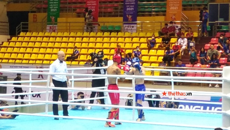 Kickboxing SEA Games 31: Nguyễn Quang Huy thắng đậm trên sân nhà - Ảnh 1