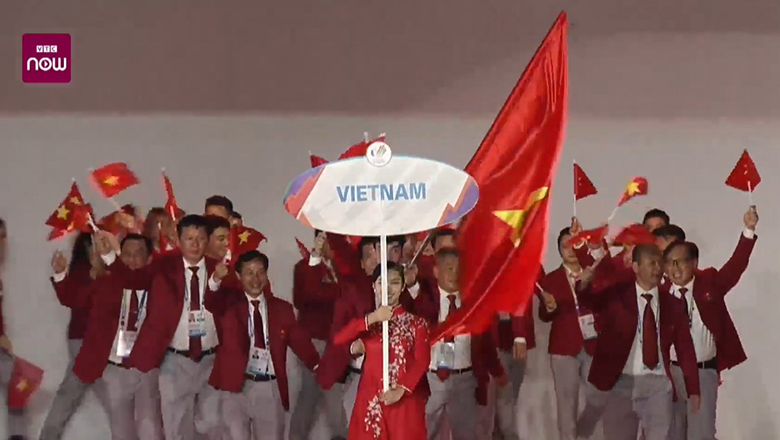 TRỰC TIẾP Lễ khai mạc SEA Games 31: Lá cờ Việt Nam tung bay trên sân Mỹ Đình - Ảnh 11