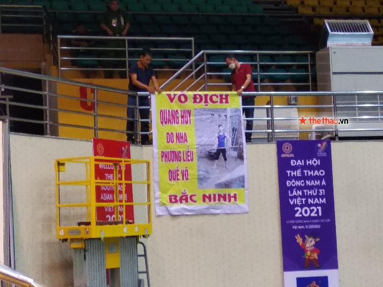 Khán giả Bắc Ninh cổ vũ Kickboxing như xem bóng đá - Ảnh 1