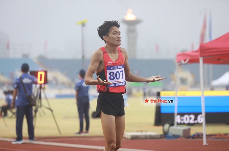 Lương Đức Phước chạy nước rút khó tin, vượt mặt Trần Văn Đảng giành HCV 1500m nam SEA Games 31 - Ảnh 2