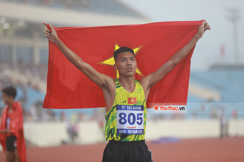 Lương Đức Phước chạy nước rút khó tin, vượt mặt Trần Văn Đảng giành HCV 1500m nam SEA Games 31 - Ảnh 5