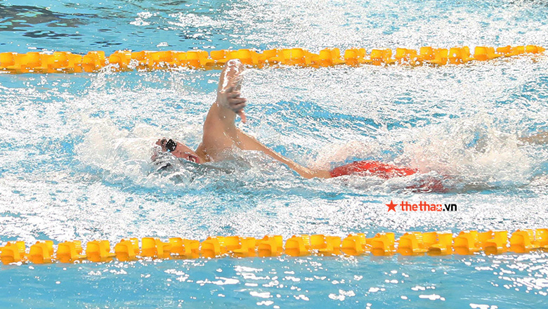 Nguyễn Huy Hoàng chiến thắng tuyệt đối ở đường bơi 1500 tự do nam SEA Games 31 - Ảnh 1