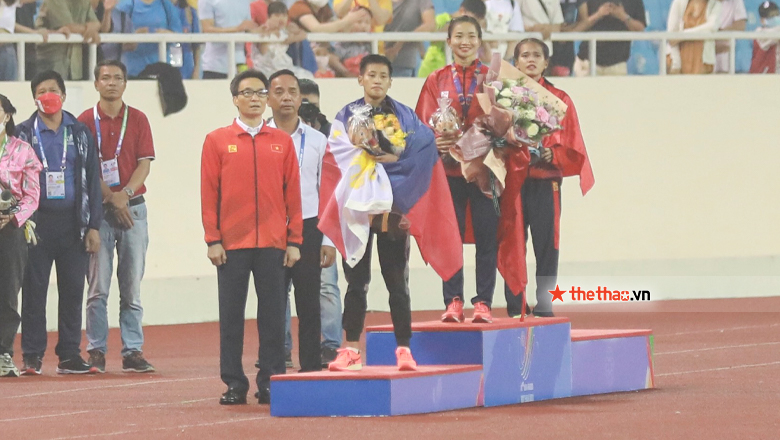 Nguyễn Thị Oanh bảo vệ thành công HCV chạy 5.000m nữ tại SEA Games 31 - Ảnh 2