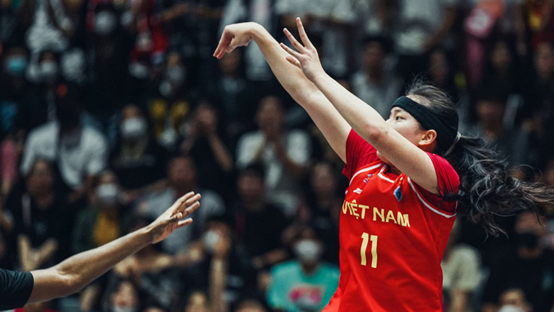 Tuyển nữ bóng rổ Việt Nam vùi dập Singapore - Ảnh 1