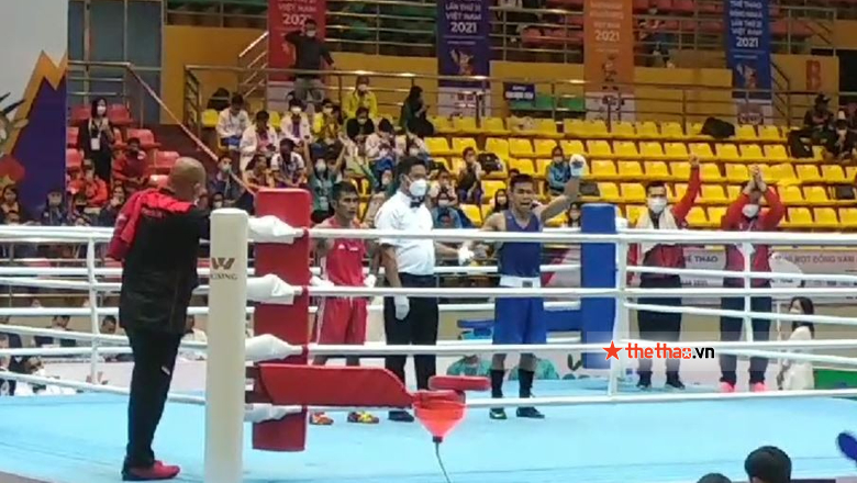 Trần Văn Thảo mang về chiến thắng đầu tiên cho Boxing Việt Nam ở SEA Games 31 - Ảnh 1