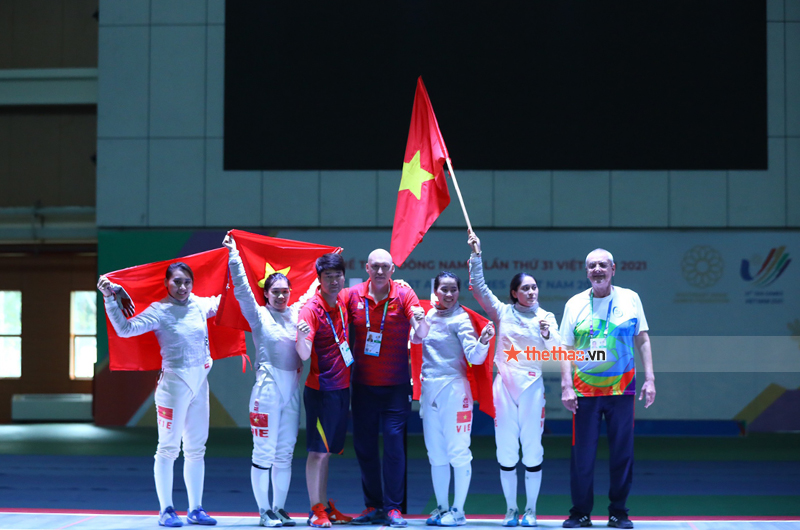 Việt Nam giành trọn bộ HCV tại nội dung kiếm chém SEA Games 31 - Ảnh 1