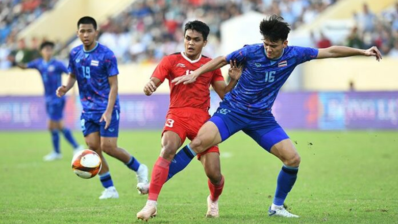 U23 Thái Lan và Indonesia tạo nên cơn mưa thẻ đỏ tại bán kết SEA Games 31 - Ảnh 1