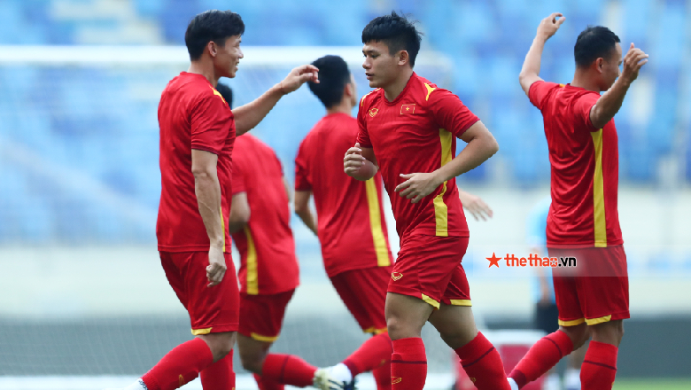 Văn Xuân rời sân bằng cáng ở trận U23 Việt Nam vs U23 Malaysia, nguy cơ chia tay SEA Games 31 - Ảnh 2