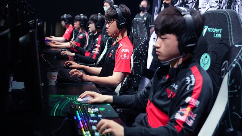 T1: 2 bước chân cuối cùng tới chiếc cúp vô địch MSI 2022 - Ảnh 7