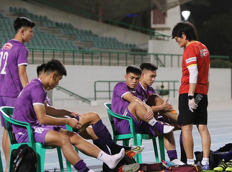 U23 Việt Nam hứng khởi trong buổi tập đầu tiên tại UAE - Ảnh 3