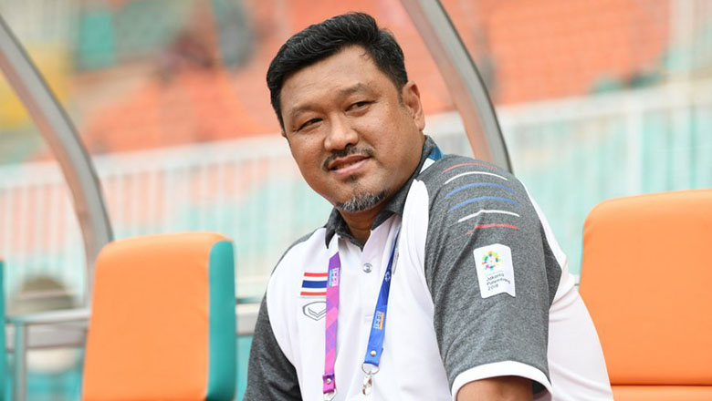 HLV U23 Thái Lan dự giải U23 châu Á 2022 là ai? - Ảnh 1