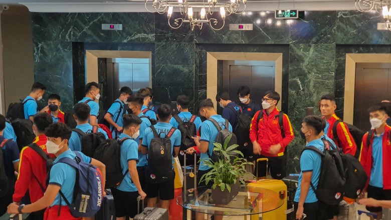 Danh sách U23 Việt Nam dự VCK U23 châu Á 2022: Đàn em Công Phượng bị loại - Ảnh 1