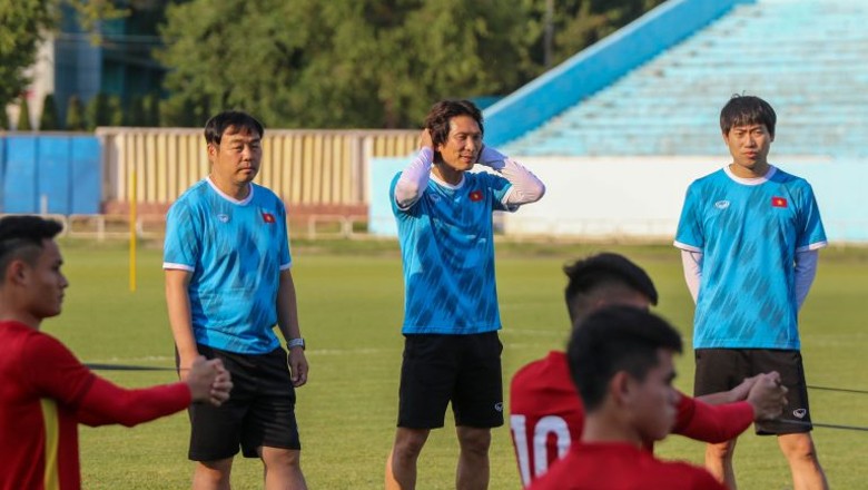 Hậu vệ U23 Việt Nam: Tôi chưa quen lắm với lối chơi của HLV Gong nhưng đang dần thích nghi - Ảnh 1
