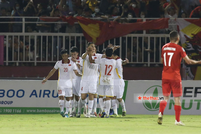 TRỰC TIẾP Việt Nam 1-0 Afghanistan: Tuấn Hải đánh đầu mở tỷ số - Ảnh 12