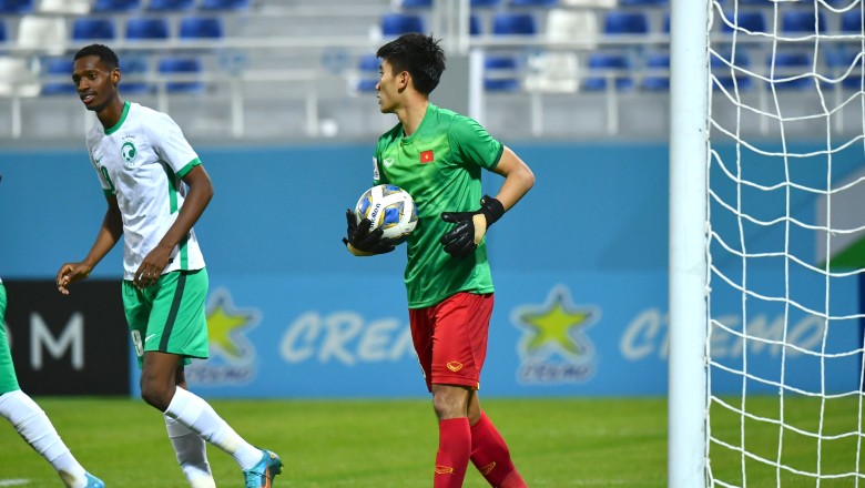 Nhâm Mạnh Dũng đi vào lịch sử VCK U23 châu Á với tư cách thủ môn - Ảnh 1