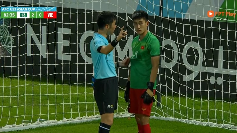 Nhâm Mạnh Dũng phải làm thủ môn bất đắc dĩ cho U23 Việt Nam - Ảnh 1