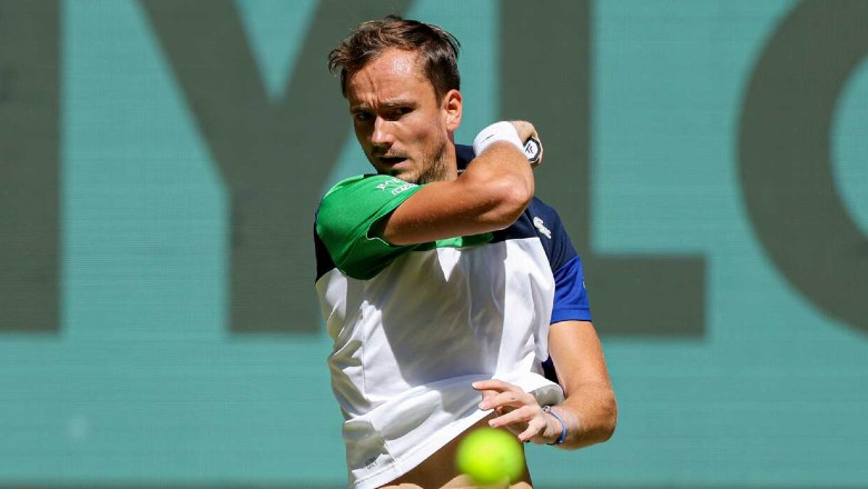 Số 1 thế giới Medvedev ra quân thuận lợi tại Halle Open 2022 - Ảnh 1