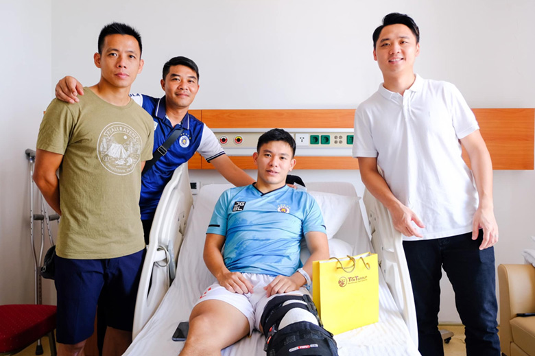 Lê Văn Xuân nhận thưởng nửa tỷ đồng từ CLB Hà Nội sau SEA Games 31 - Ảnh 1