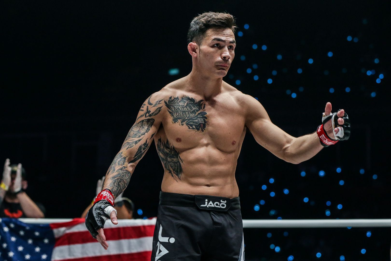 Thành Lê bảo vệ đai vô địch ONE Championship trước võ sĩ Trung Quốc - Ảnh 2