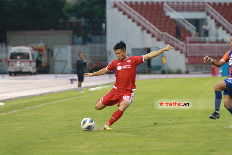 Trực tiếp Viettel 0-1 Hougang United: Chủ nhà thủng lưới trên chấm phạt đền - Ảnh 3