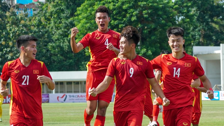 HLV Đinh Thế Nam chưa hài lòng dù U19 Việt Nam thắng đậm Philippines - Ảnh 2