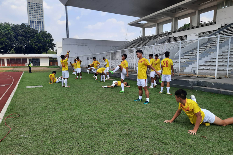 TRỰC TIẾP U19 Việt Nam vs U19 Myanmar, 15h00 ngày 8/7: Văn Trường, Quốc Việt đá chính - Ảnh 1