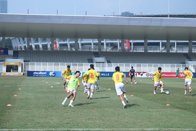 TRỰC TIẾP U19 Việt Nam 0-0 U19 Myanmar: Văn Trường, Quốc Việt đá chính - Ảnh 3