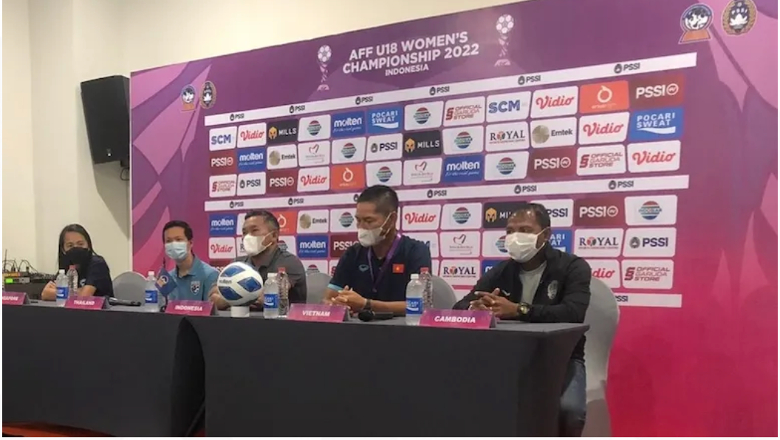 HLV Akira Ijiri: Tôi hi vọng giải U18 sẽ nâng tầm bóng đá nữ Đông Nam Á - Ảnh 1