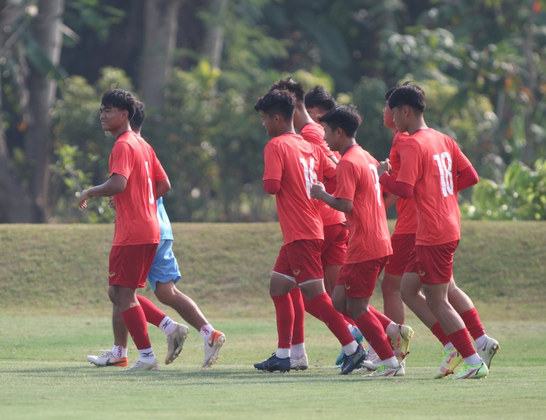 U16 Việt Nam tập chiến thuật rèn đấu U16 Philippines - Ảnh 20