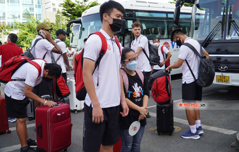 Viettel gặp sự cố với xe bus khi vào TP.HCM tham dự bán kết AFC Cup 2022 - Ảnh 1