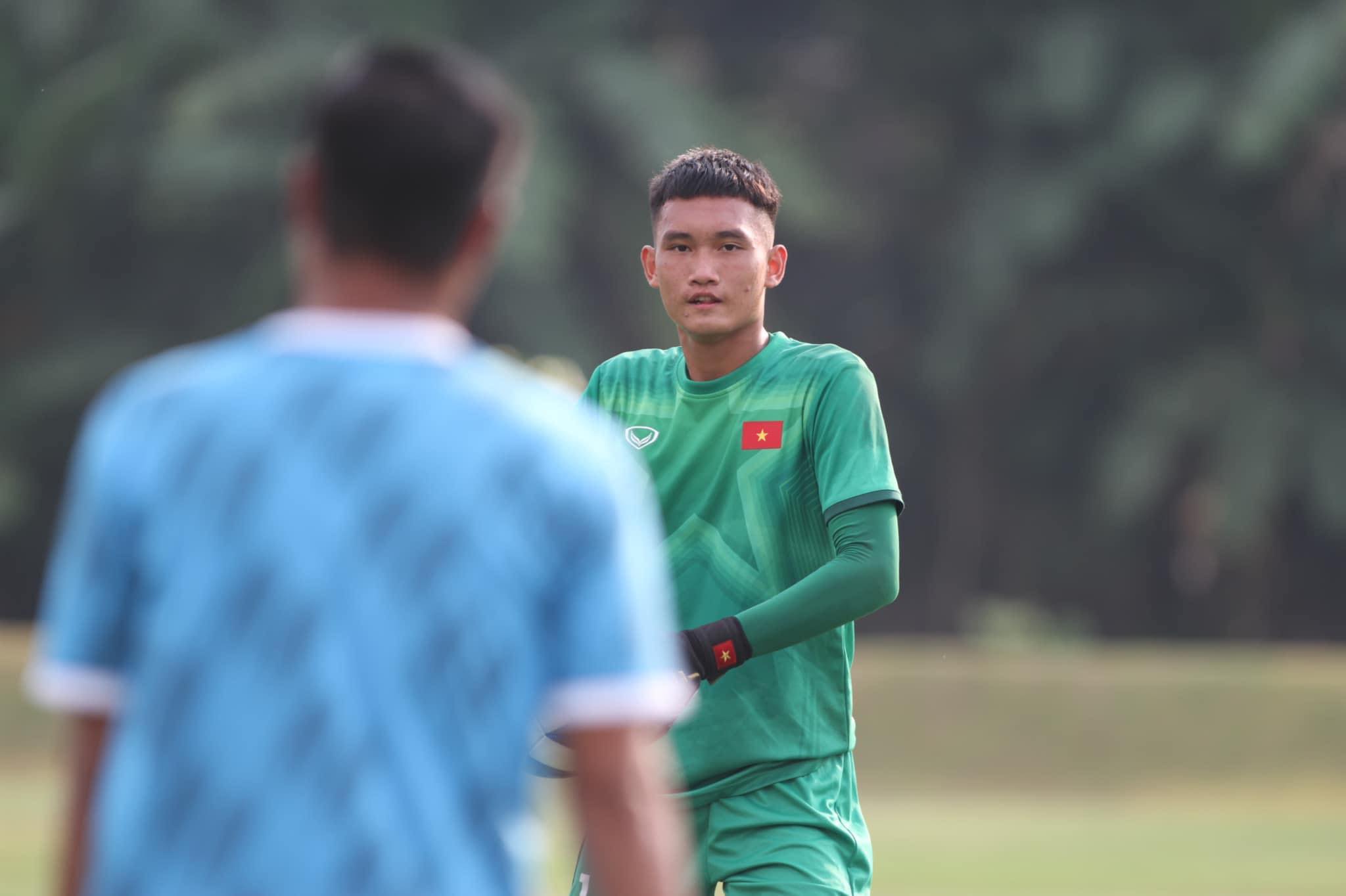 Thủ môn trẻ của Hà Nội FC hồi phục ấn tượng, U16 Việt Nam tự tin đấu Indonesia - Ảnh 2