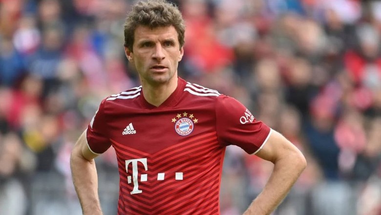 Đấu Barca, Mueller bị đạo chích ‘hỏi thăm’ - Ảnh 1