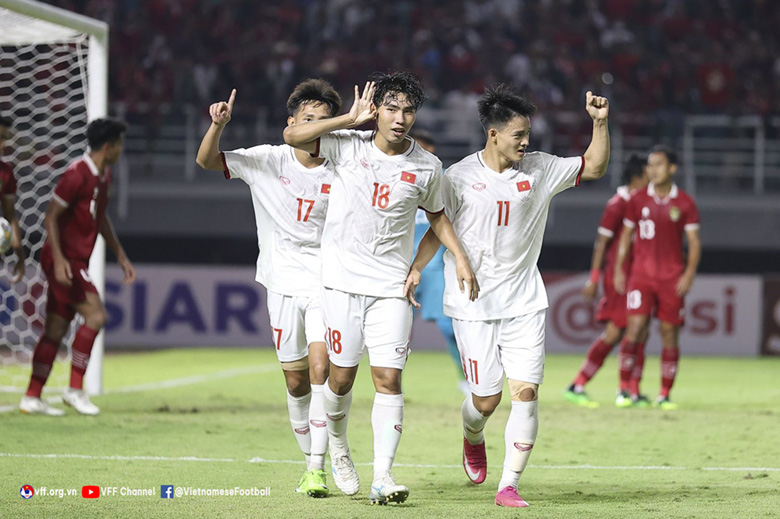 HLV Đinh Thế Nam: Thể lực và tinh thần đi xuống đã khiến U20 Việt Nam thua trận - Ảnh 2