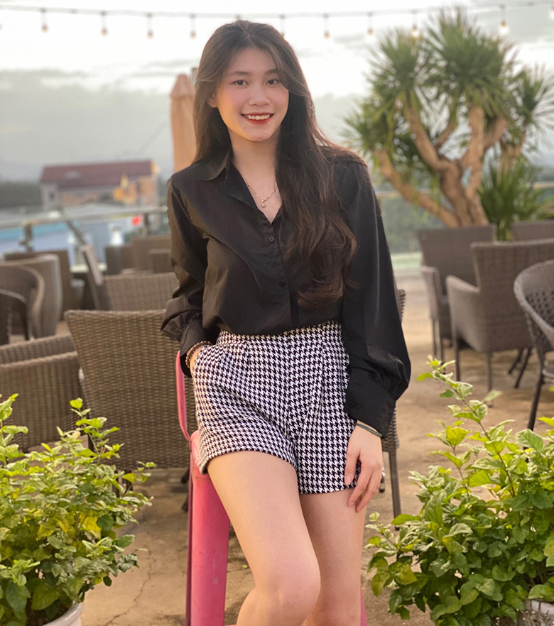 Cựu tuyển thủ nữ U19 Việt Nam Như Tuyền gây bão MXH với loạt ảnh bikini nóng bỏng - Ảnh 7