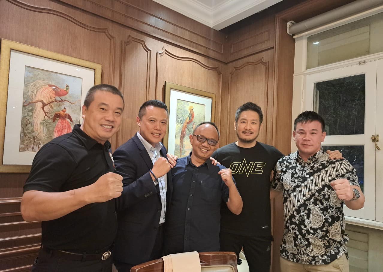 Liên đoàn MMA Việt Nam gặp mặt Chủ tịch ONE Championship ở Singapore - Ảnh 1