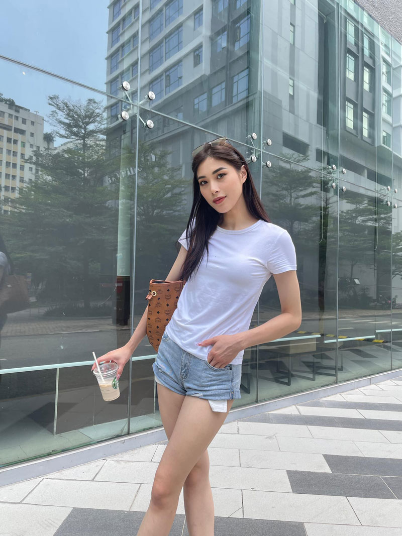 Nhan sắc ngày càng 'lên hương' của Đặng Thu Huyền sau Top 10 Hoa hậu Hoàn vũ VN - Ảnh 2