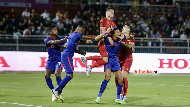 TRỰC TIẾP Việt Nam 0-0 Singapore: Chủ nhà ép sân - Ảnh 4
