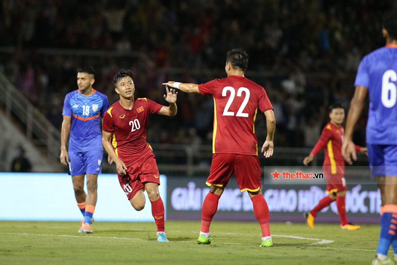 TRỰC TIẾP Việt Nam 1-0 Ấn Độ: Văn Đức chớp thời cơ ghi bàn - Ảnh 2