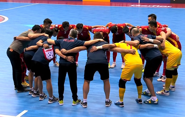 TRỰC TIẾP Futsal Việt Nam 0-0 Iran: Niềm hy vọng Hồ Văn Ý - Ảnh 2