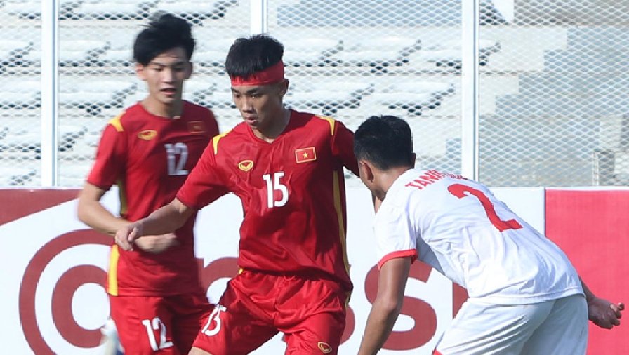 Tiền vệ U19 Việt Nam khâu 5 mũi ở đầu sau trận thắng U19 Philippines