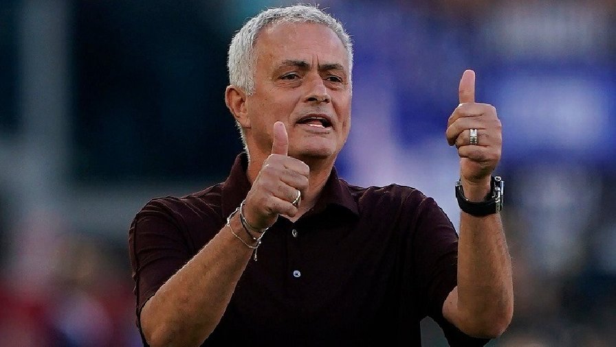 AS Roma muốn giữ HLV Jose Mourinho thêm 4 năm