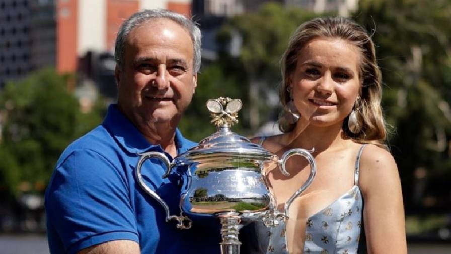 sofia kenin Sofia Kenin sa thải bố đẻ trước thềm Roland Garros 2021