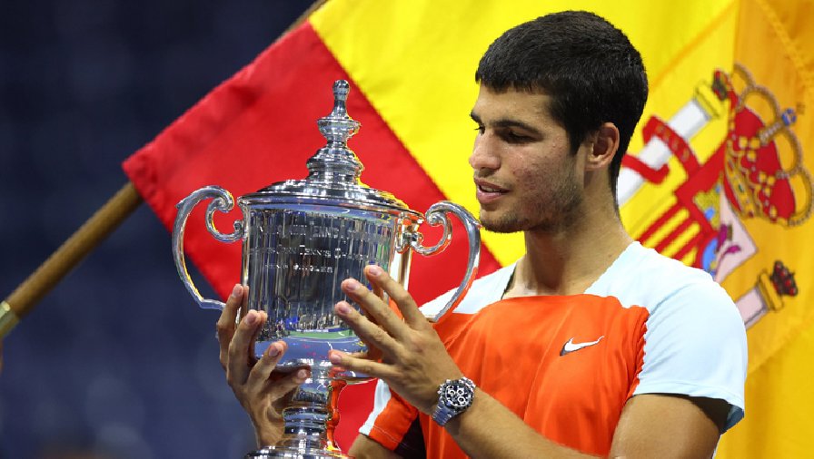 huyền thoại e Nadal và một loạt huyền thoại chúc mừng danh hiệu US Open 2022 của Alcaraz