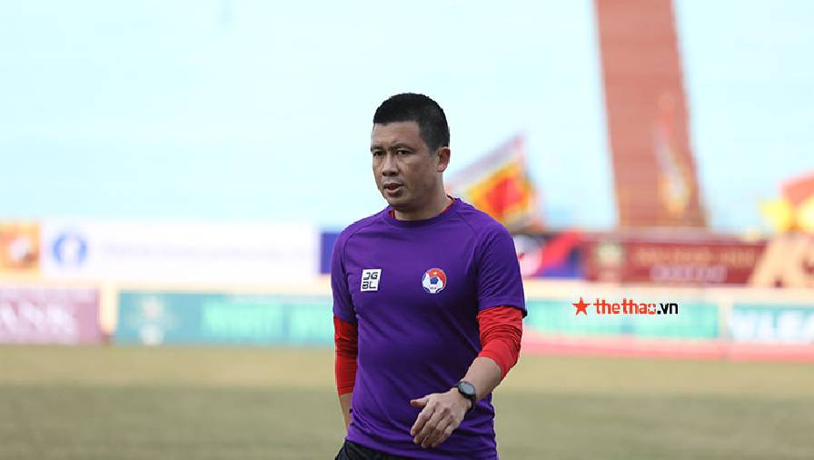 áo trọng tài Trọng tài FIFA điều khiển trận Nam Định vs HAGL