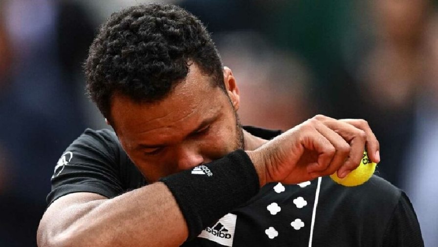 Jo-Wilfried Tsonga giải nghệ trong nước mắt sau thất bại tại Roland Garros